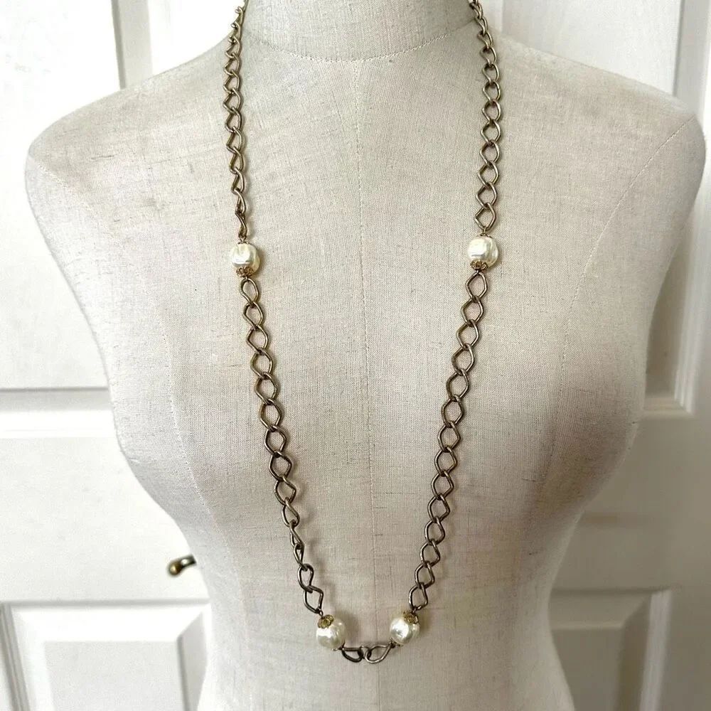 Gold tone faux pearl long vintage necklace
